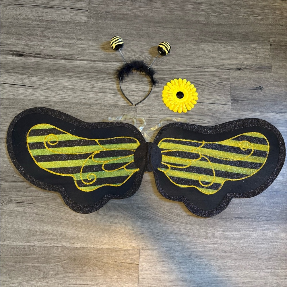 NWOT Bumblebee Costume Set with Wings, headband, and clip/pin